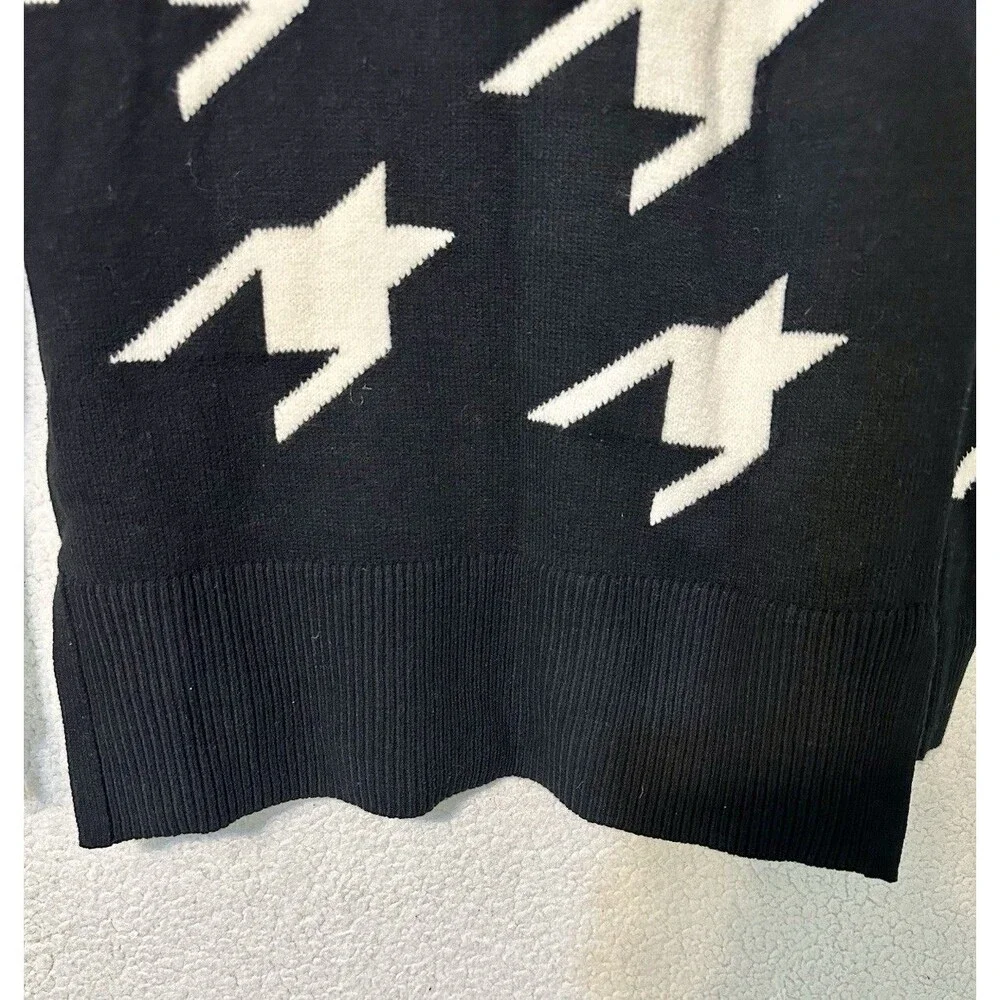 Banana Republic Black/White Herringbone Knit‎ Sweater Black Trim  Size S